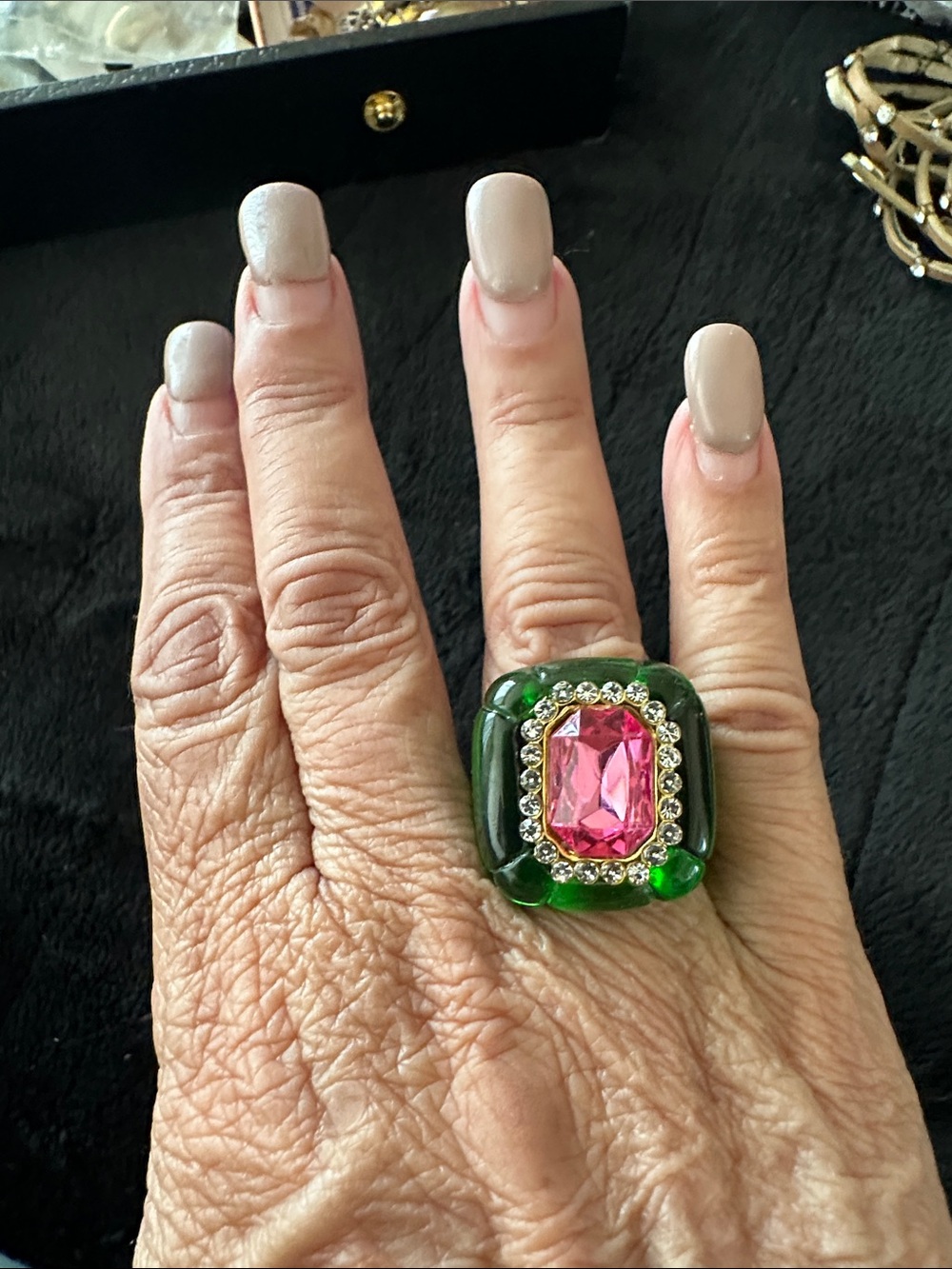 Green Glass Fashion Ring with Pink Crystal Accent